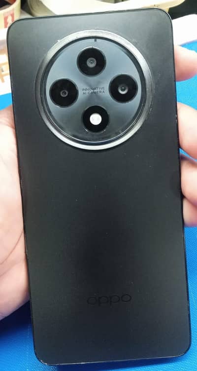 OPPO Reno12 F