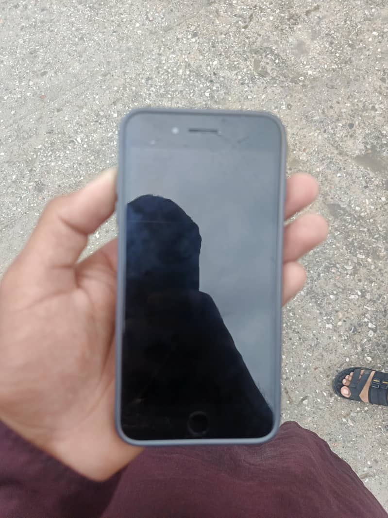 Apple iPhone 7 Plus 4
