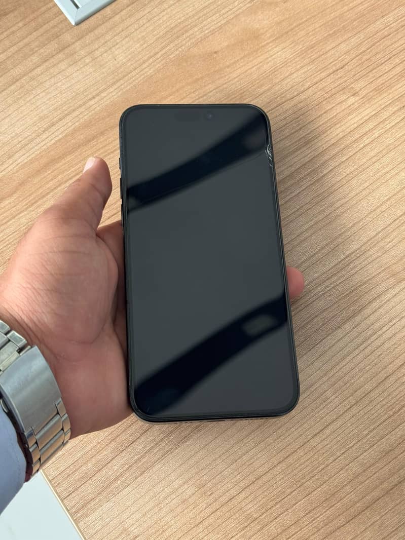 Apple iPhone 15 Pro Max 4