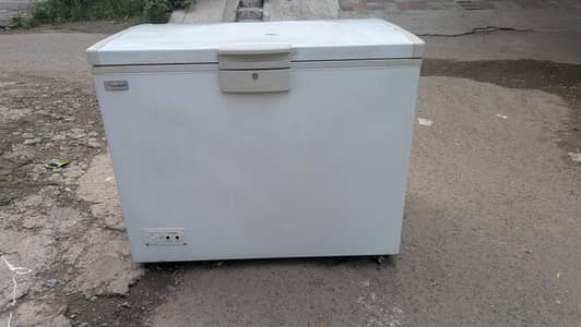 Carawell D freezer singel door (0336/7070/370) top ki cooling