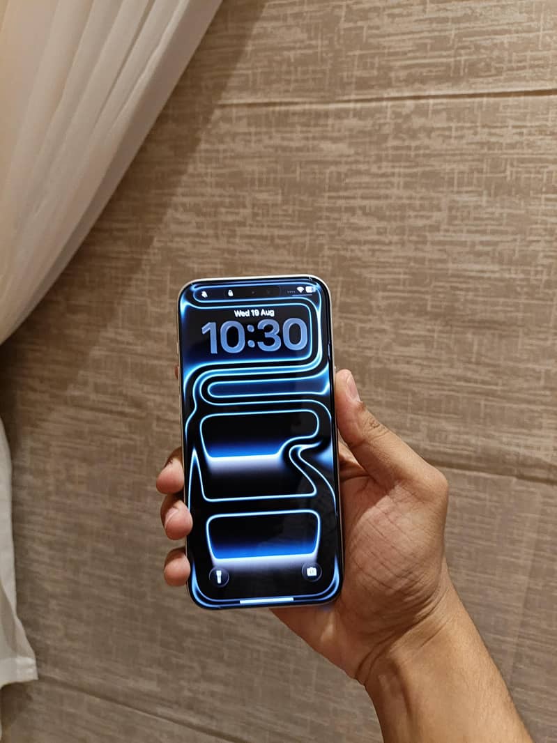 Apple iPhone 17 Pro Max 1