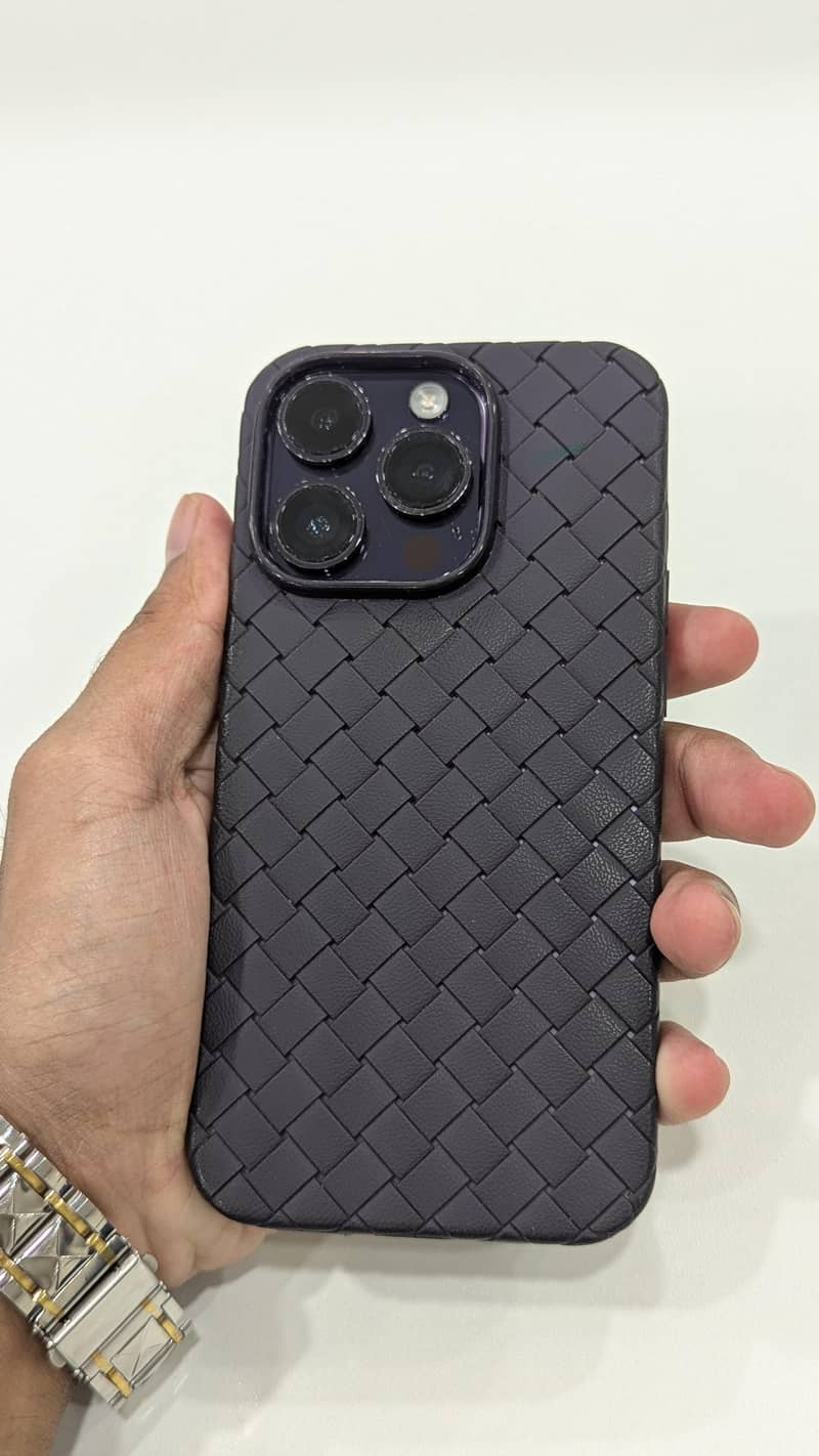 Apple iPhone 14 Pro 1