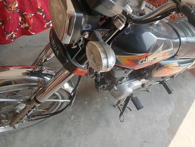 only whtsapp number 03098350458