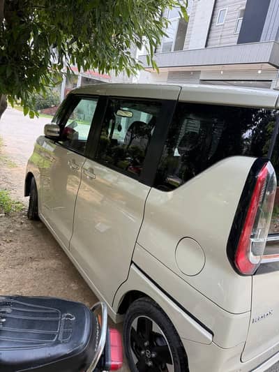 Nissan Roox 2023