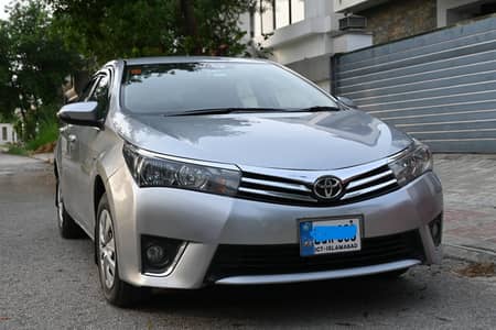Toyota Corolla GLi 2015 | Family Used | Excell Condition