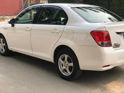 Toyota Corolla Axio 2014