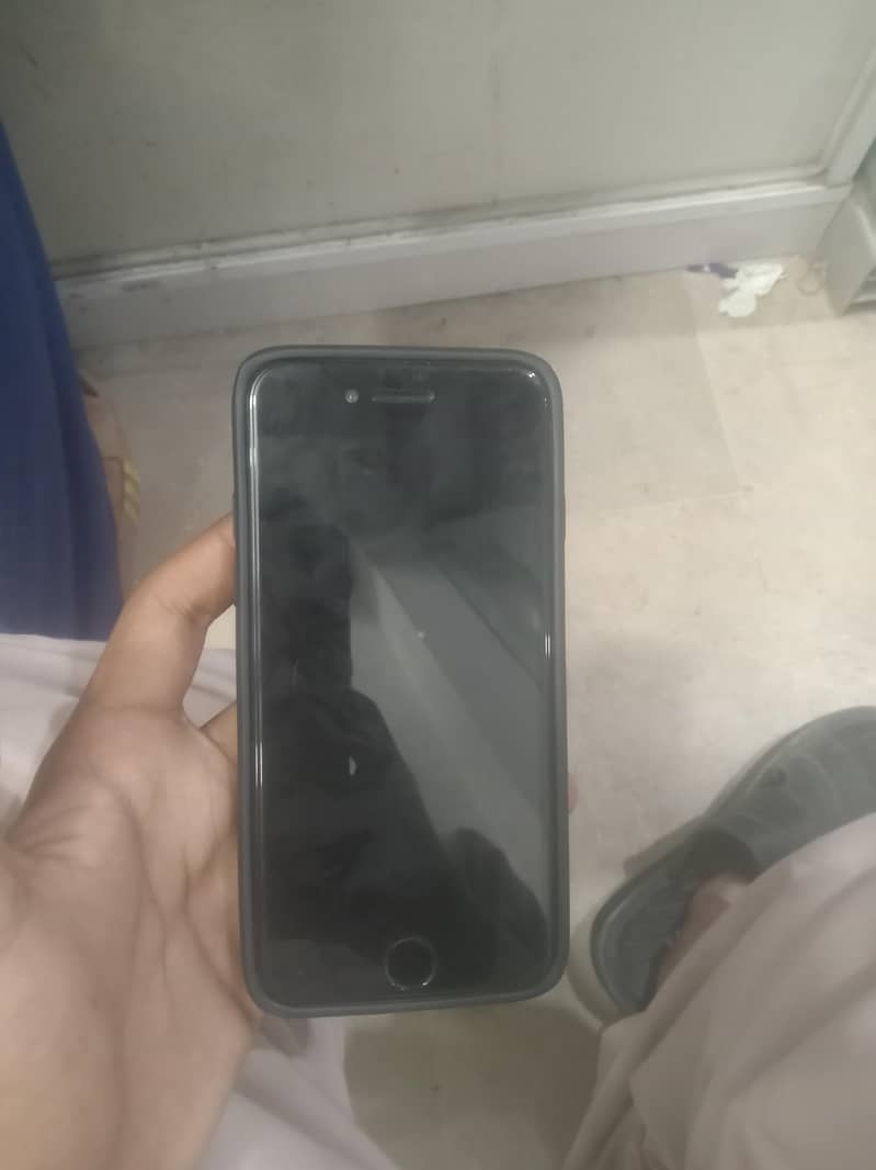Apple iPhone SE 3