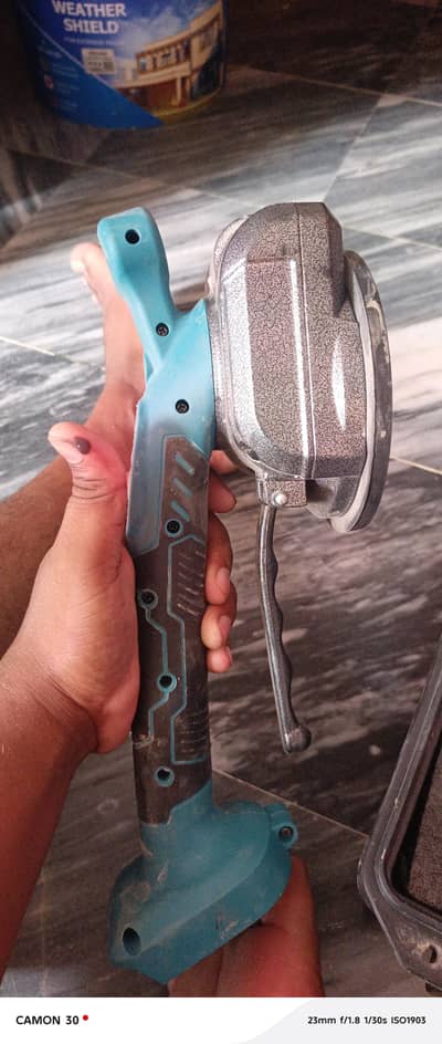 tiles vibrator