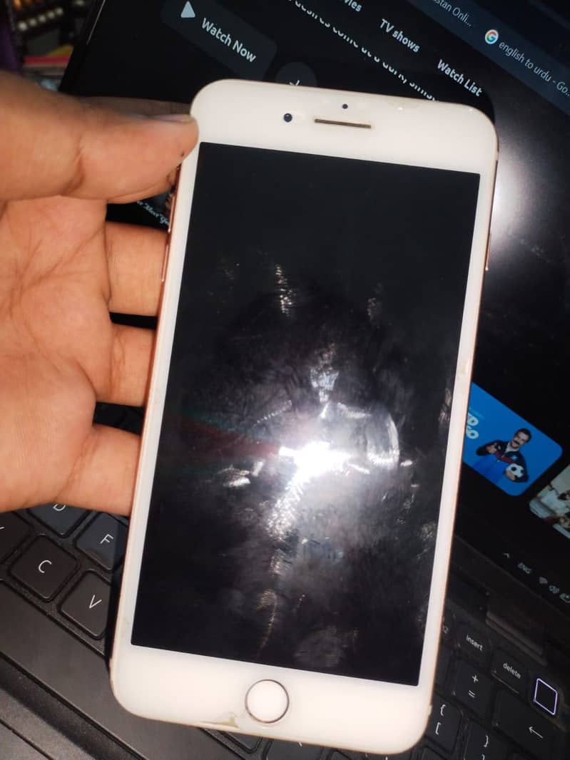 Apple iPhone 8 Plus 3