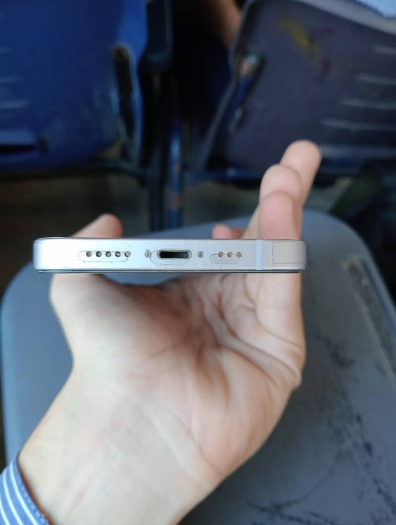 Apple iPhone 14 5