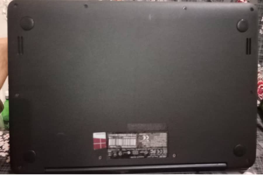 Asus E0403 2