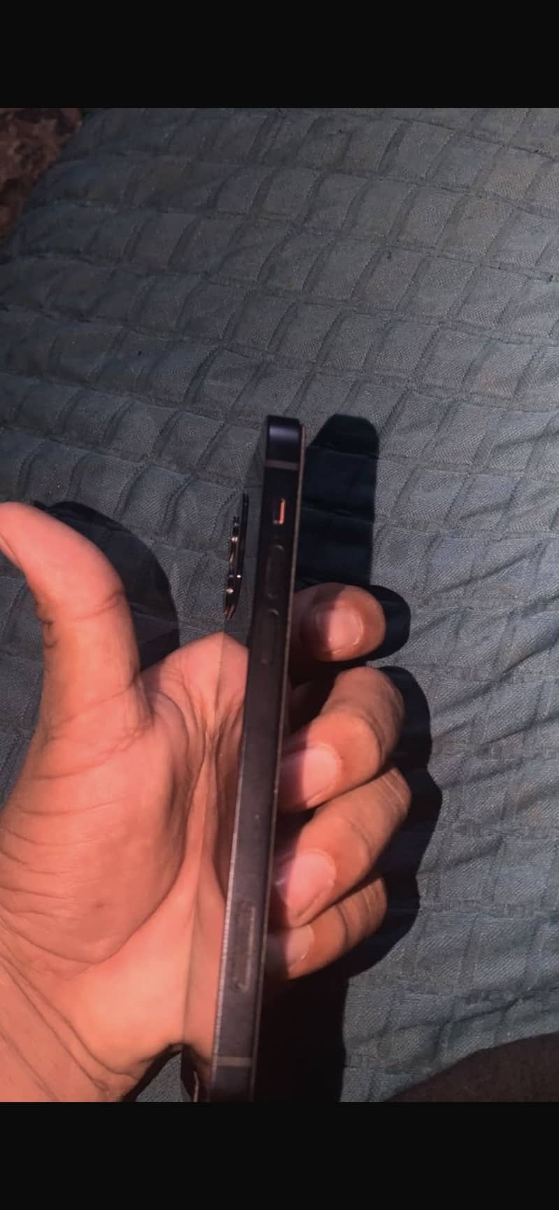 Apple iPhone 12 4