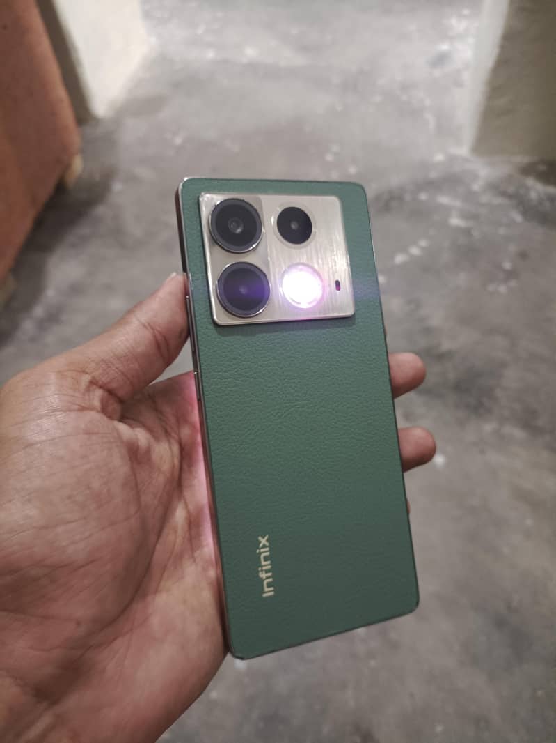 Infinix Note 40 2