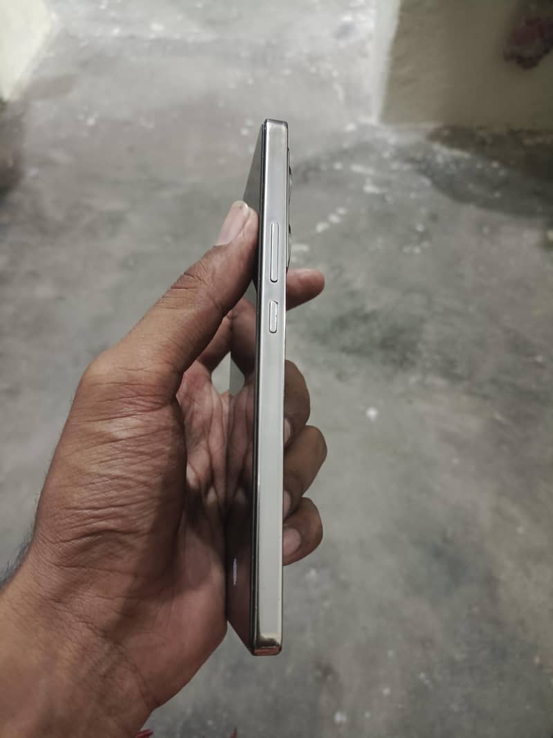 Infinix Note 40 5