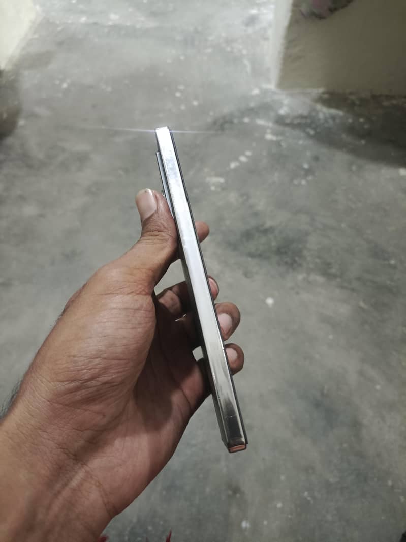 Infinix Note 40 6