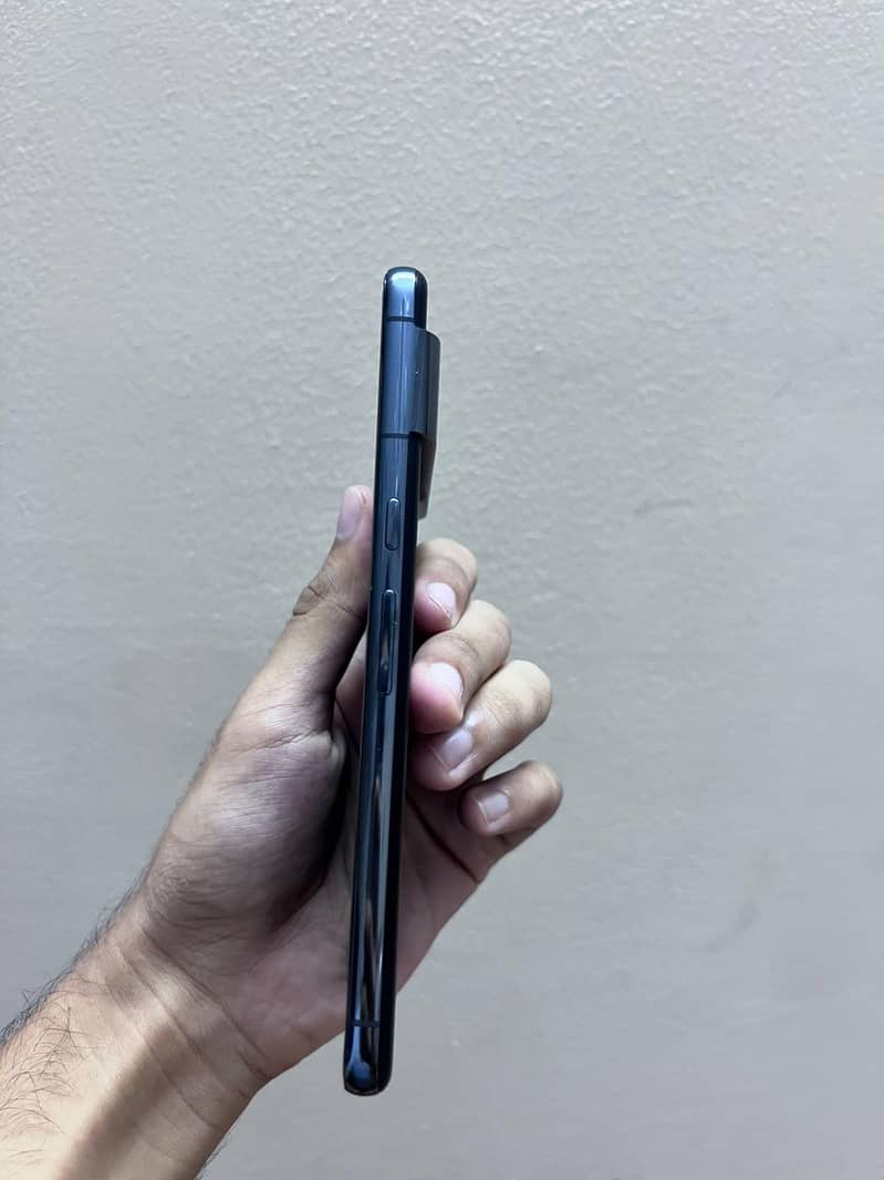 Google Pixel 8 Pro 2