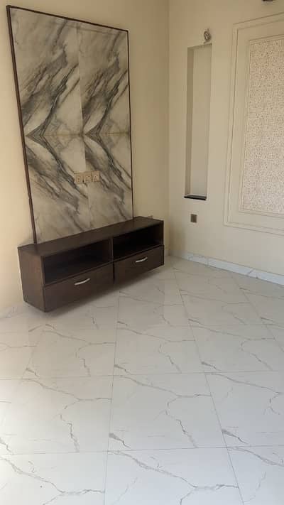 One Bed And Kitchen Drawing Room Available Portion For Rent