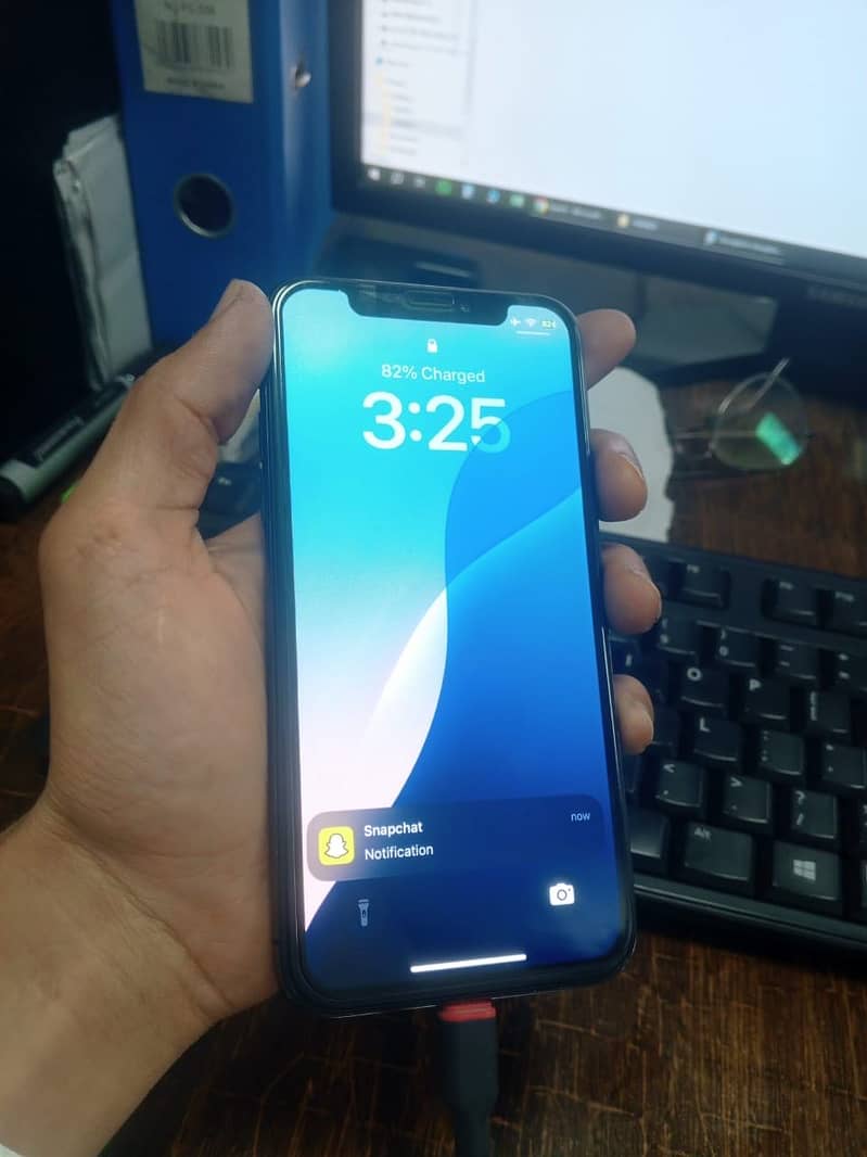 Apple iPhone XS 5