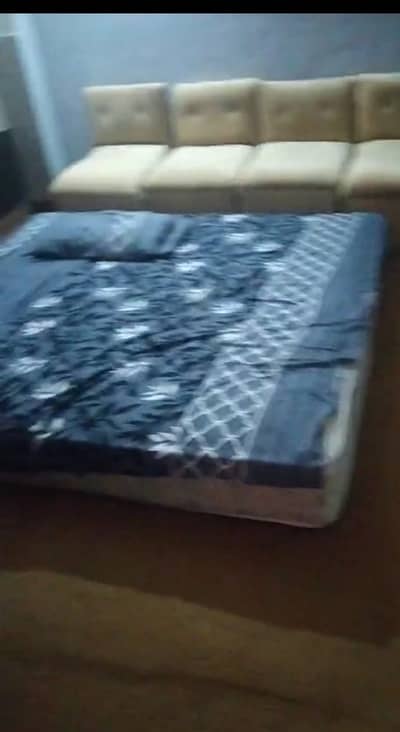 One Bed And Kitchen 3rd Floor Flat Available For Rent