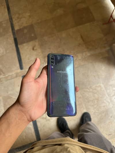 Samsung Mobile A70