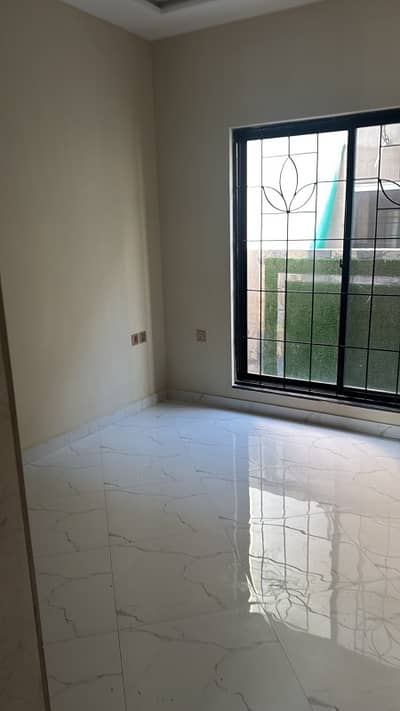 This Is Your Chance To Buy Upper Portion In DHA 11 Rahbar Sector 2
