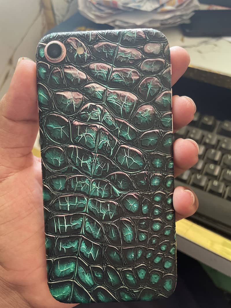 Apple iPhone 7 1