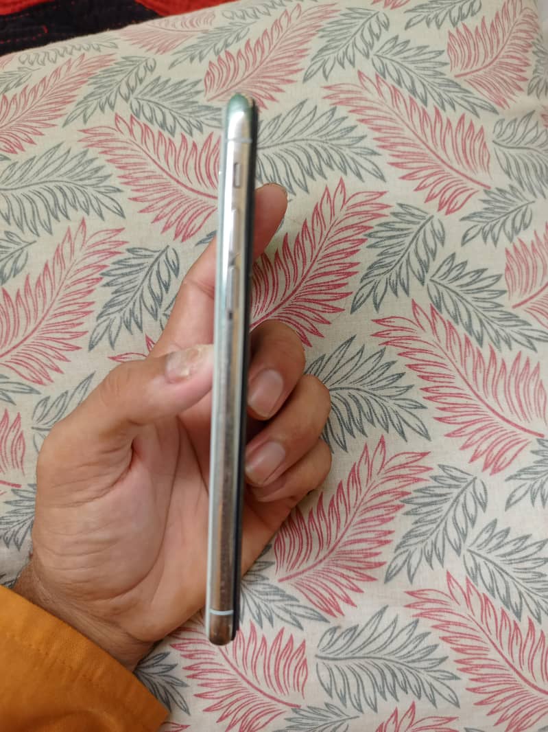 Apple iPhone X 1