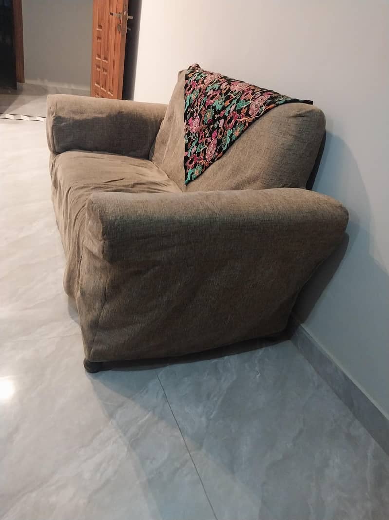 sofa and table 4