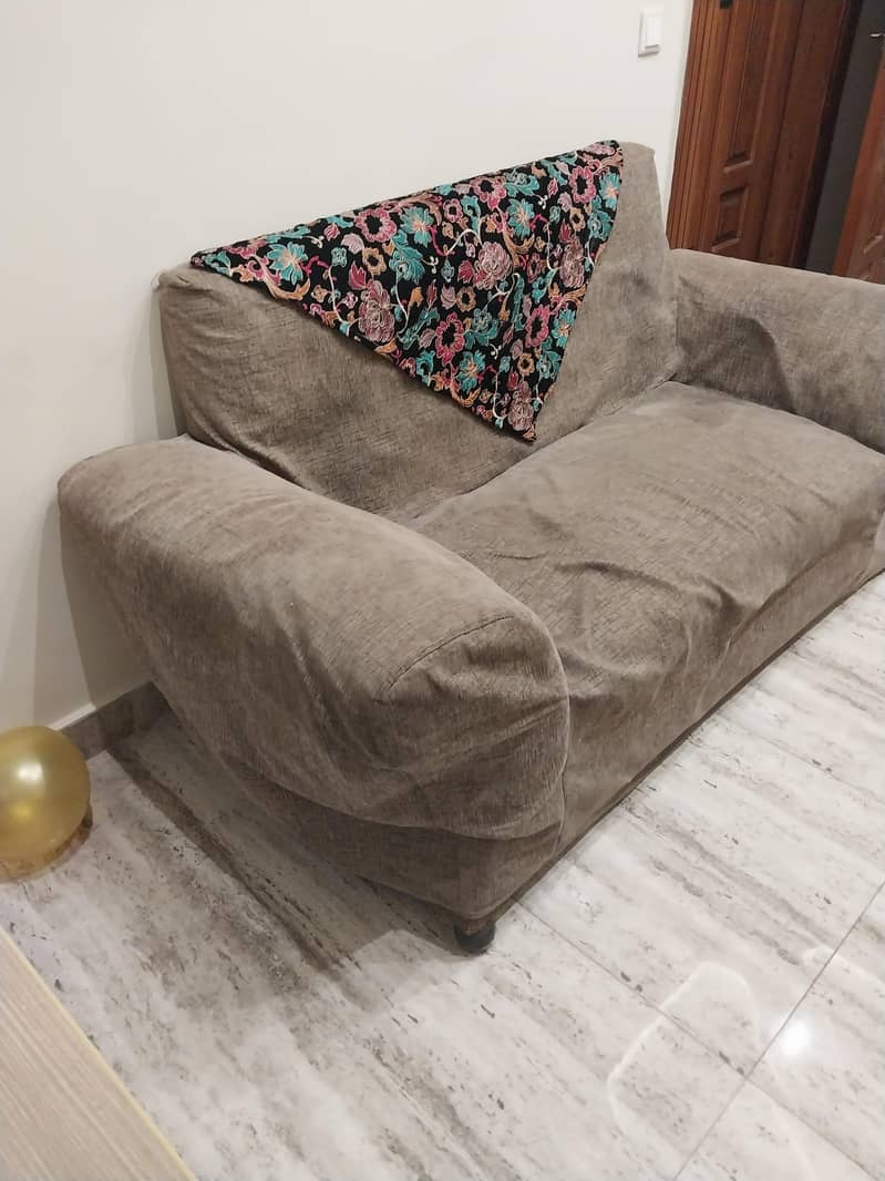 sofa and table 5