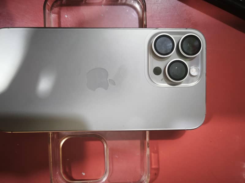 Apple iPhone 15 Pro Max 1