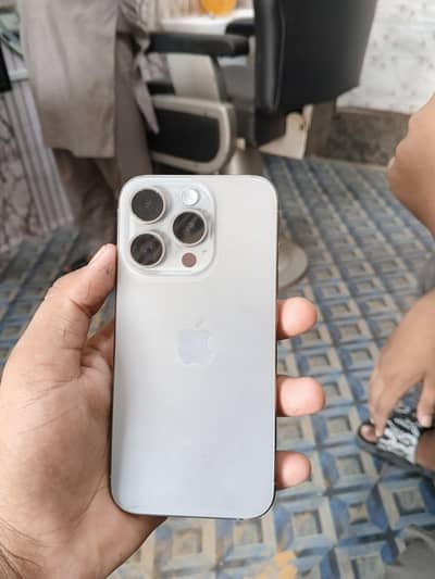Apple iPhone 15 Pro