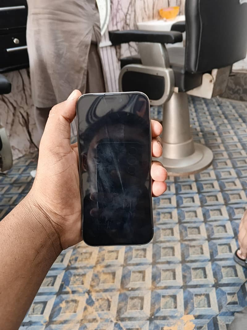 Apple iPhone 15 Pro 1