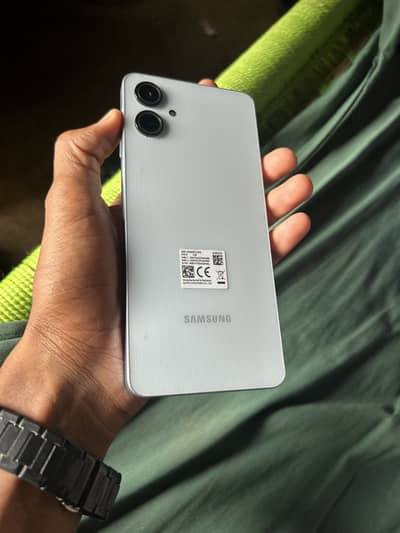 Samsung Mobile A06