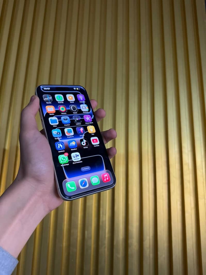 iPhone 17 pro max 3