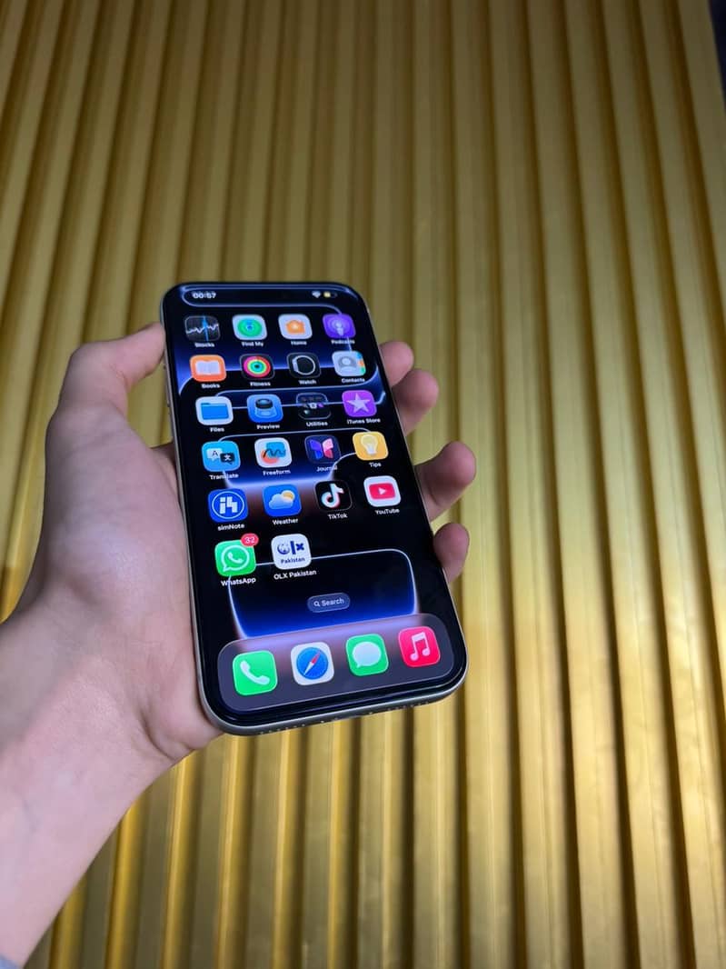 iPhone 17 pro max 6