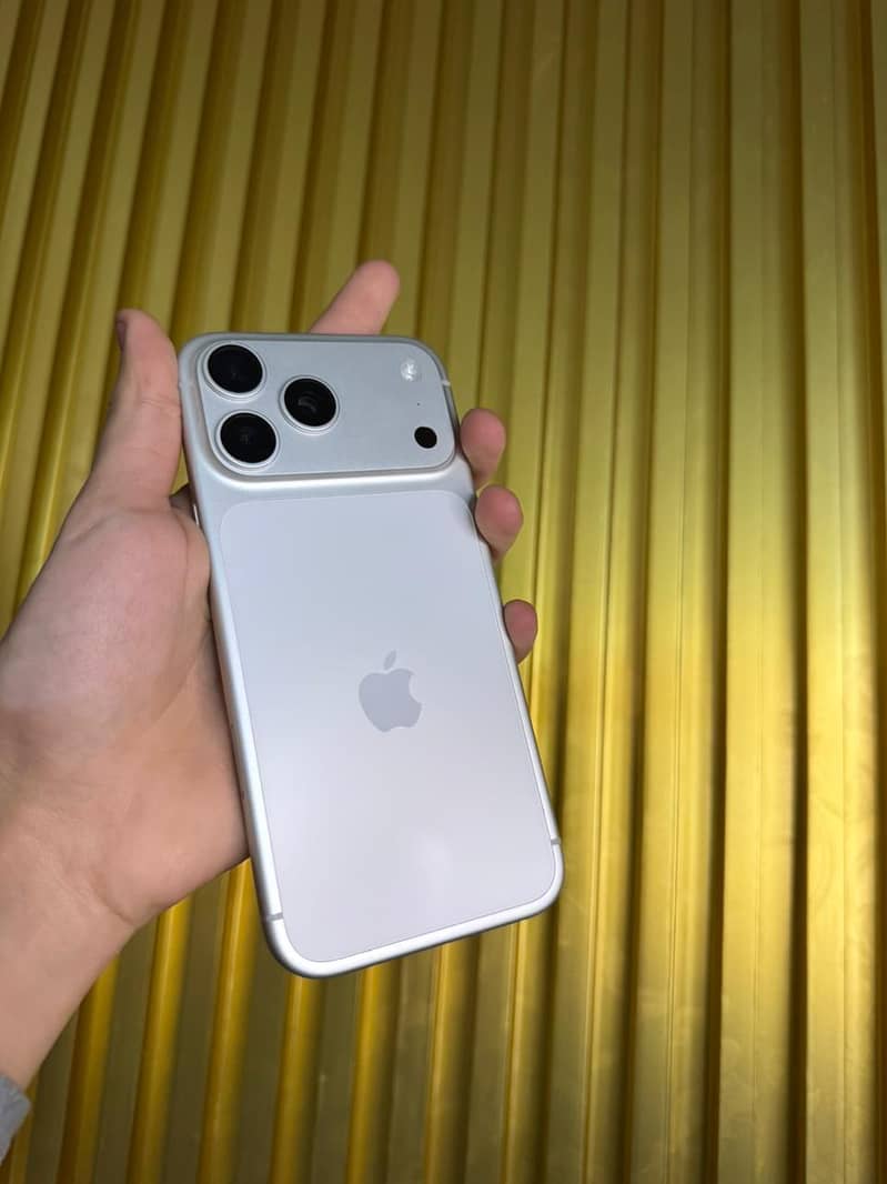 iPhone 17 pro max 14