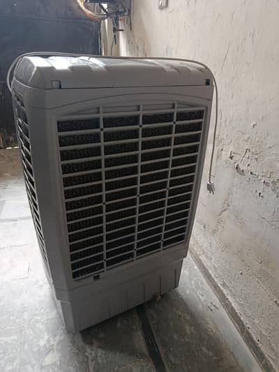 air cooler in very good condition and in waranty