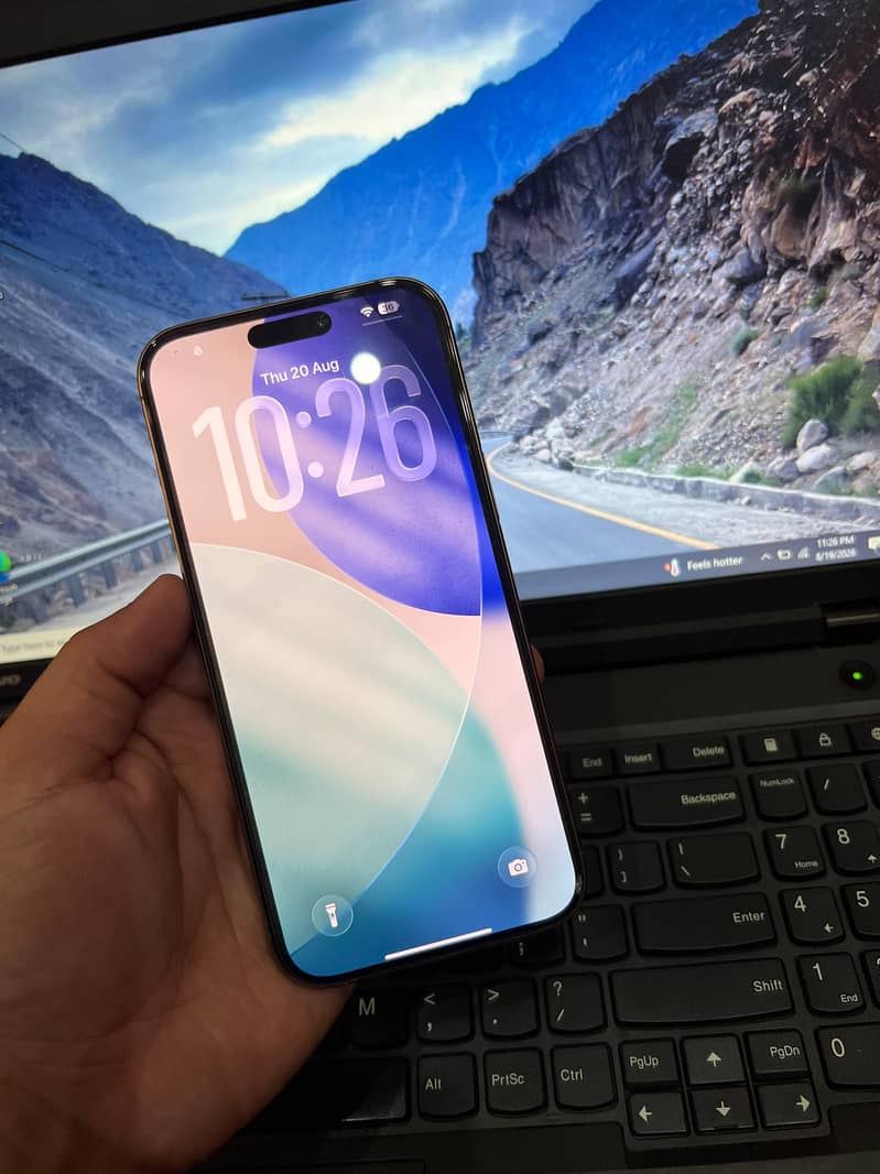 Apple iPhone 16 Pro Max 2