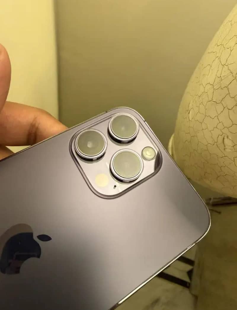 Apple iPhone 14 Pro Max 6
