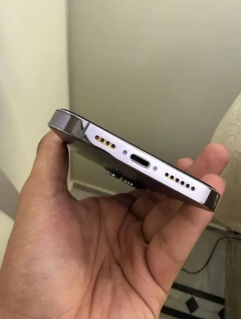 Apple iPhone 14 Pro Max 7