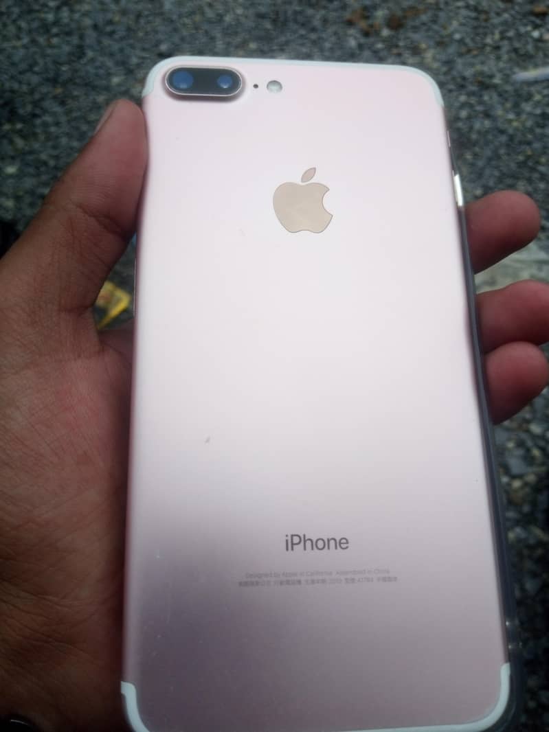 Apple iPhone 7 Plus 0