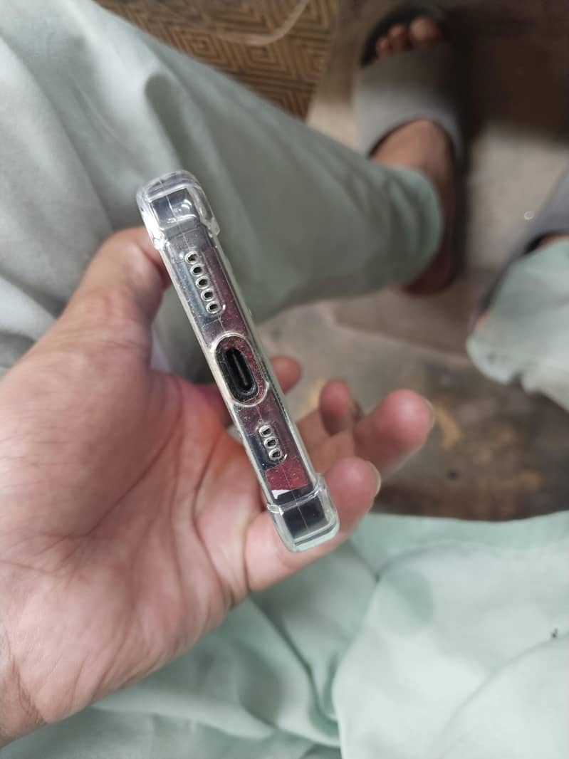 Apple iPhone 15 2
