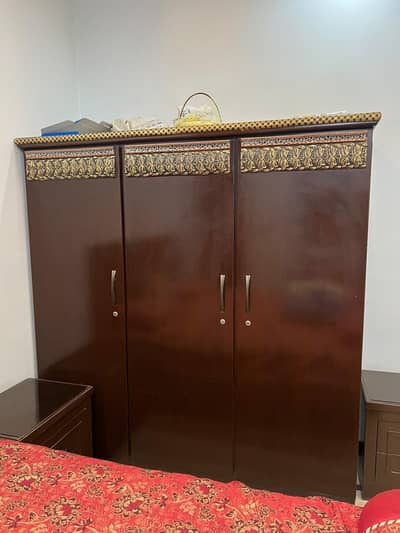 3 Door Wooden Wardrobe | Almari | Best Quality | Wardrobe | Like New