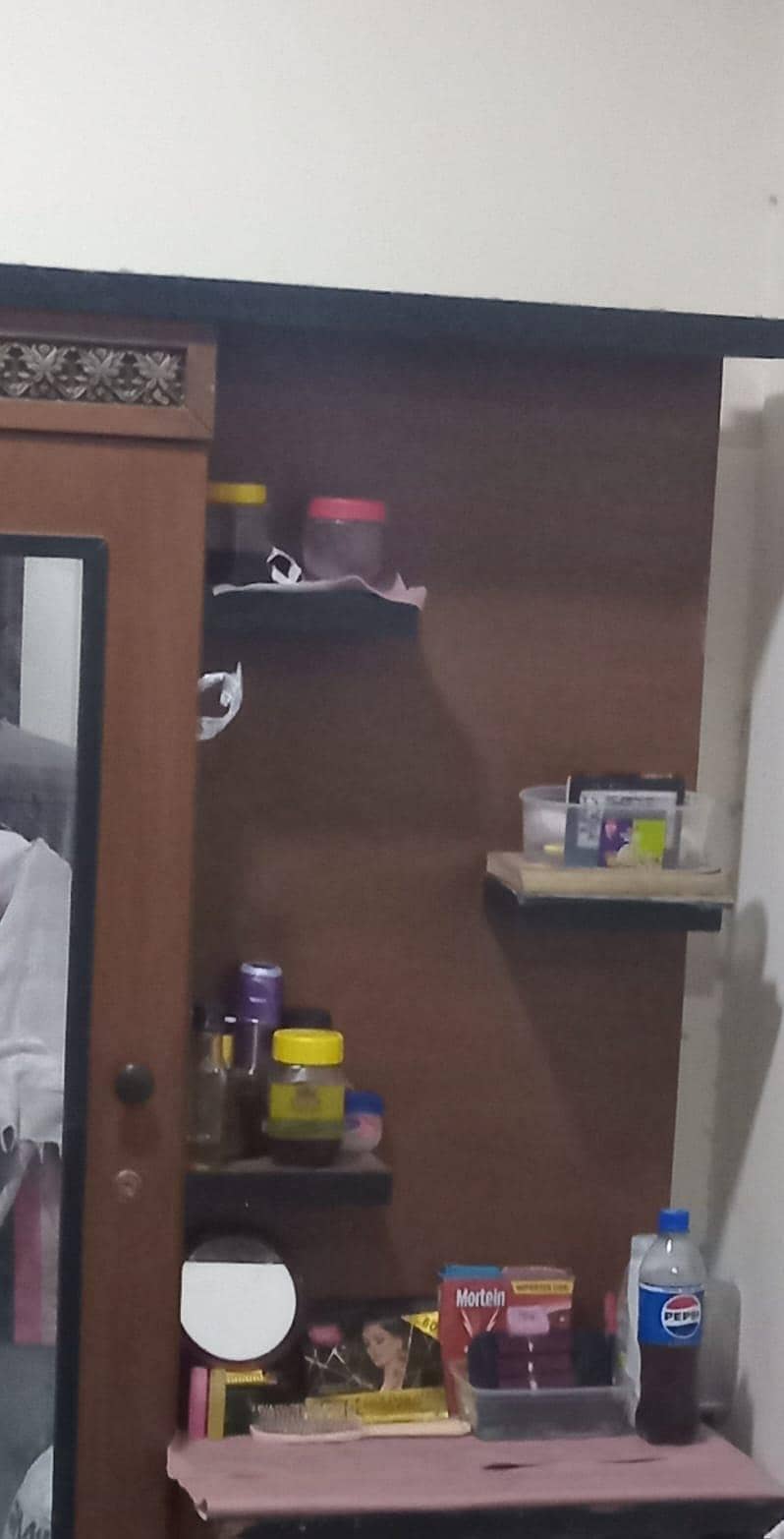 Dressing table 0