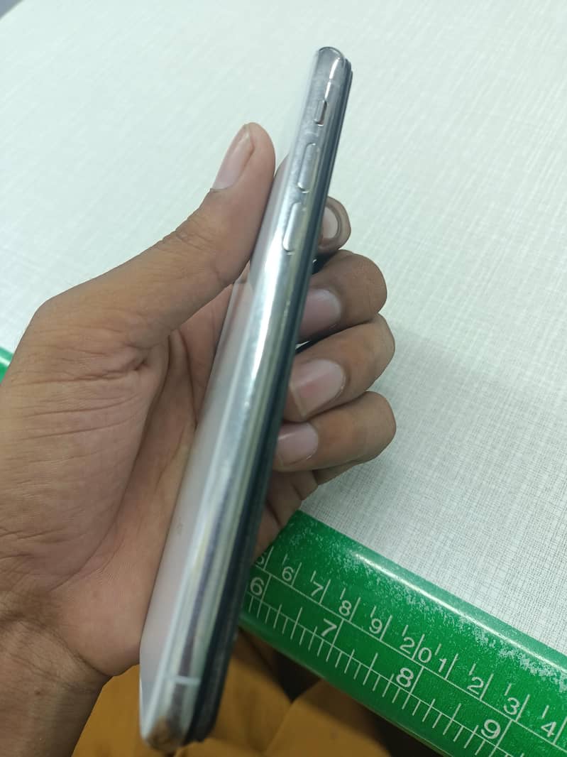 Apple iPhone X 1