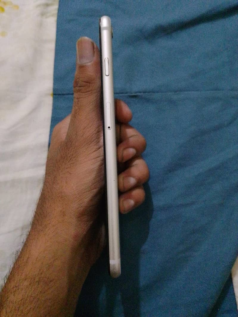 Apple iPhone 6 Plus 3