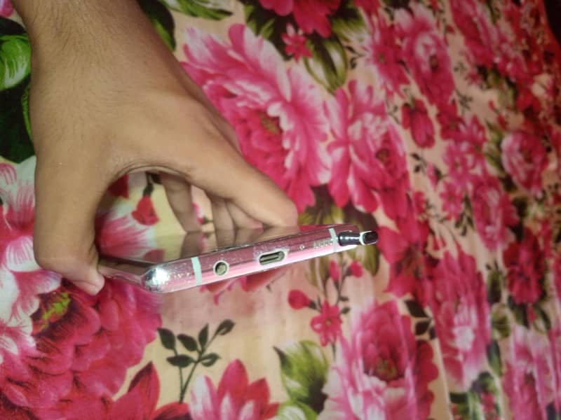 Samsung Mobile Note 8 3