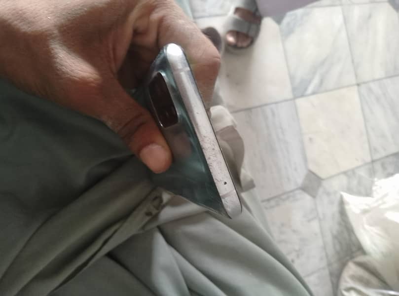 One Plus 8T 4