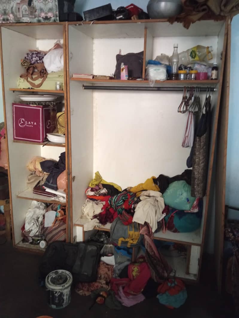 wardrobe 1