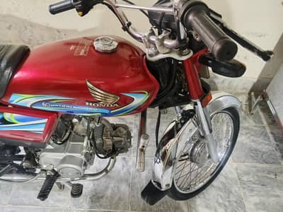 Honda CD 70 lush and genwain condition 2024 MODEL. . . . . . . .